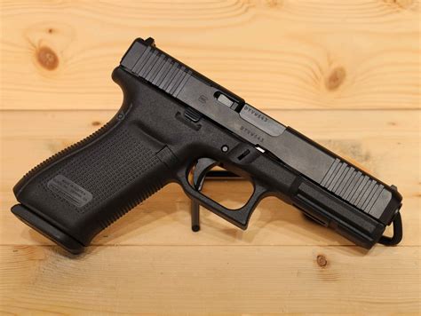 The release date puts the Glock 20 right in the middle of gen 2 production and at a similar time as the Glock 21, another big-bore offering in 45 ACP. To accommodate the larger round and higher pressures created by firing, the Glock 20 was designed to be longer (0.1 inches) and wider (0.3 inches) than the Glock 17.